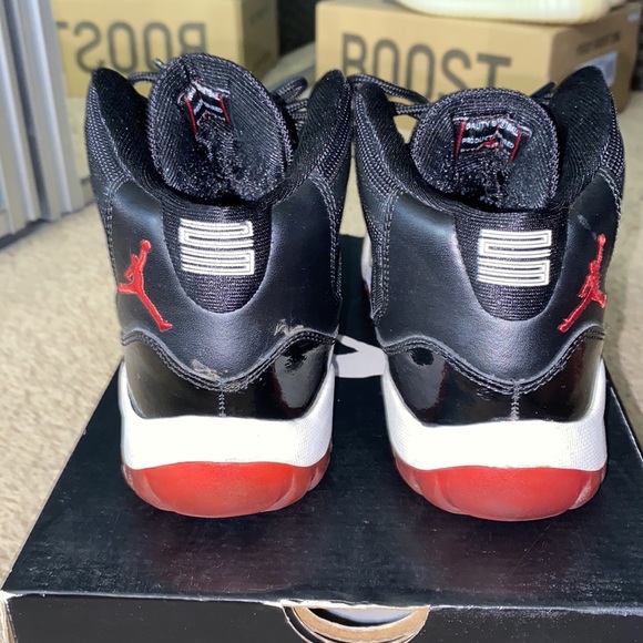 Air Jordan Bred 11 Retro (PS) - Picture 7 of 10